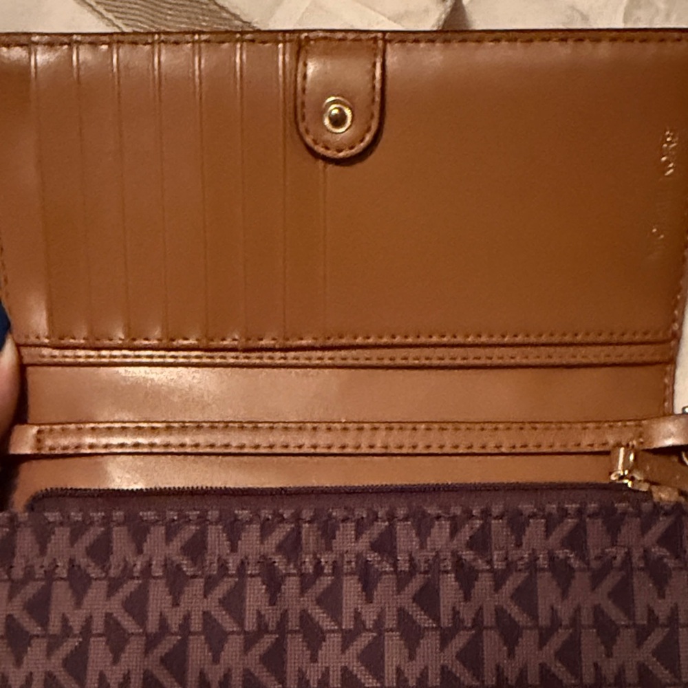 Michael Kors Logo Crossbody in Brown and Tan - Picture 2 of 3